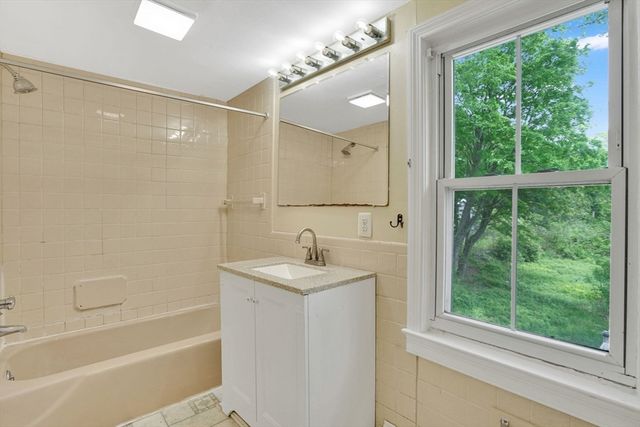69 Margaret St, Monson, MA 01057