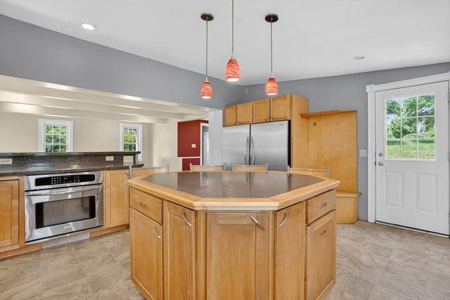 69 Margaret St, Monson, MA 01057
