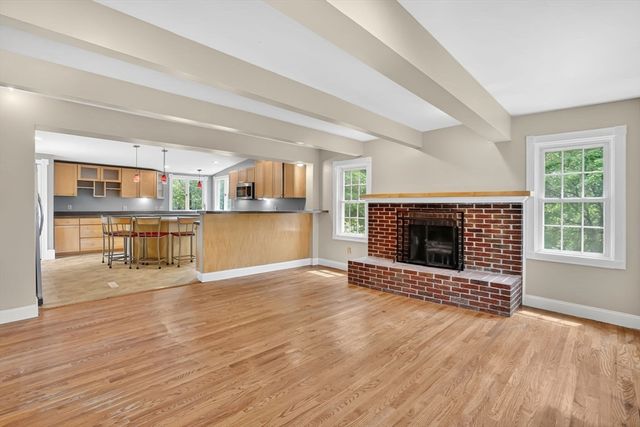 69 Margaret St, Monson, MA 01057
