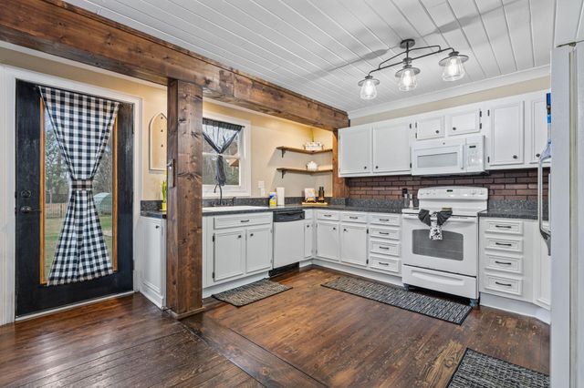 7430 Highway 701 South, Conway, SC 29527