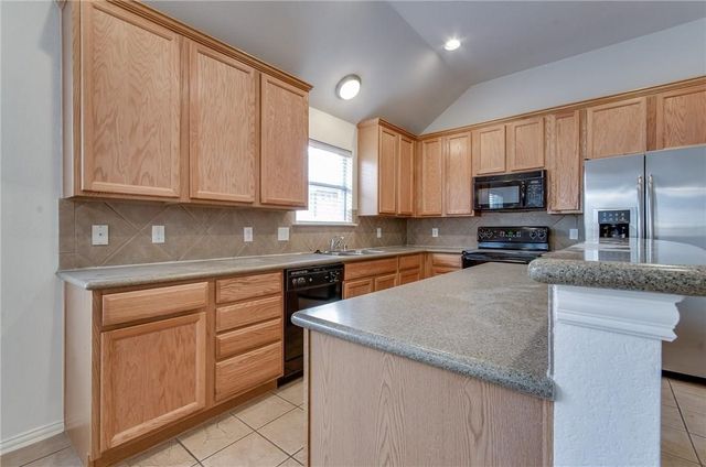 2717 Sunlight Drive, Little Elm, TX 75068