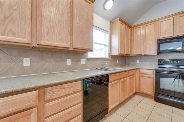 2717 Sunlight Drive, Little Elm, TX 75068