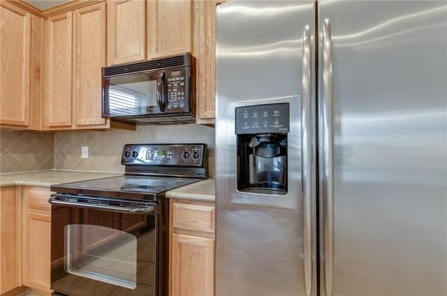 2717 Sunlight Drive, Little Elm, TX 75068