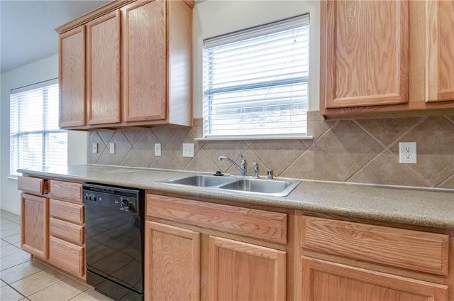 2717 Sunlight Drive, Little Elm, TX 75068