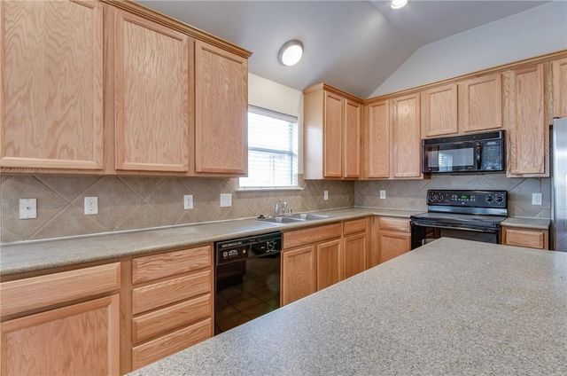 2717 Sunlight Drive, Little Elm, TX 75068