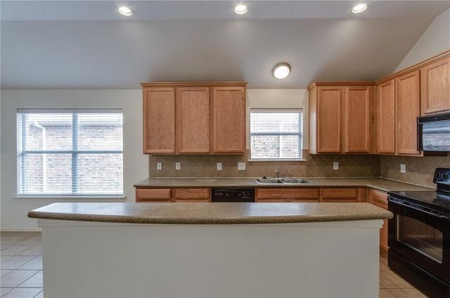 2717 Sunlight Drive, Little Elm, TX 75068