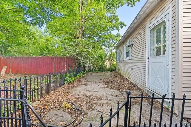 30 Sherman Street, Auburn, NY 13021