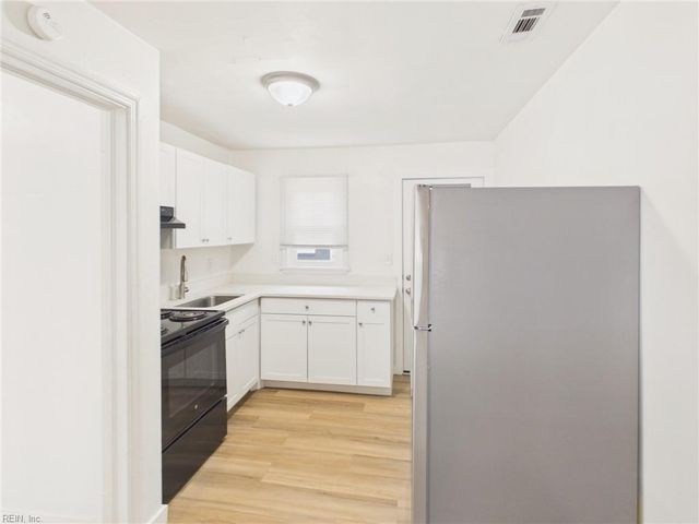 9544 20th Bay & 9546 20th Bay ST, Norfolk, VA 23518