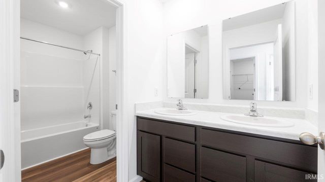 12173 Harleys Run, Fort Wayne, IN 46818
