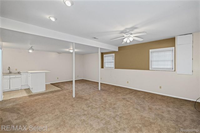 4224 W Four Lakes Avenue, Fenton Charter Township, MI 48451