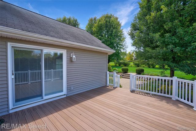 4224 W Four Lakes Avenue, Fenton Charter Township, MI 48451