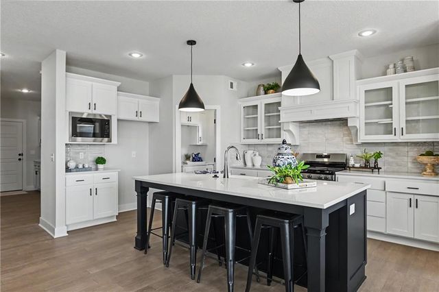 23819 W 59th Terrace, Shawnee, KS 66226