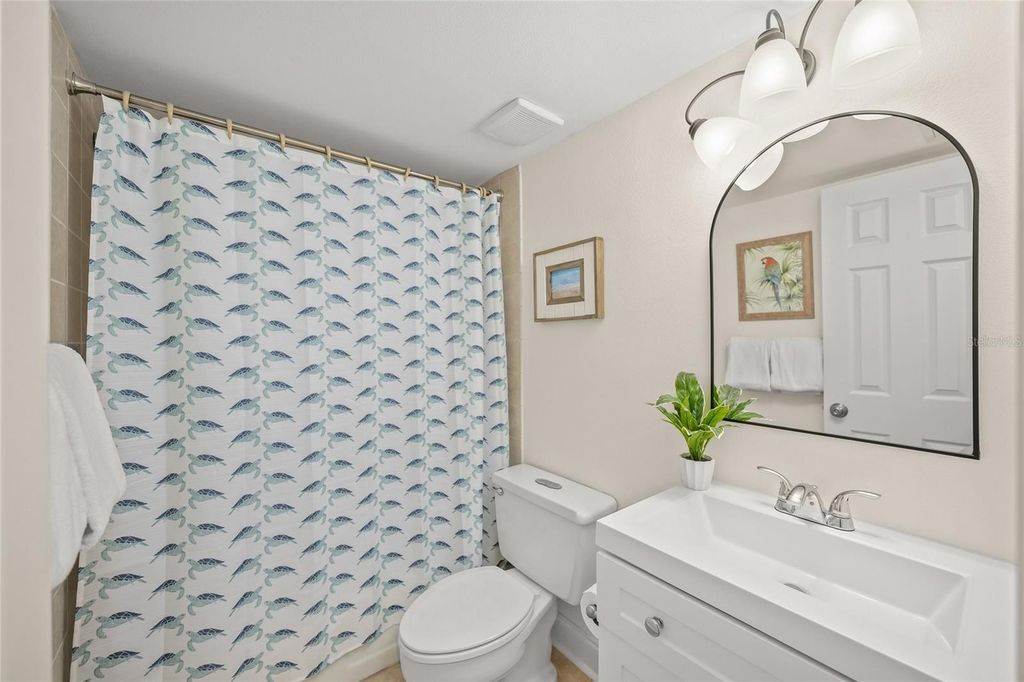 Image 14 of property listing at 7100 GULF DRIVE 104, Holmes Beach, FL 34217