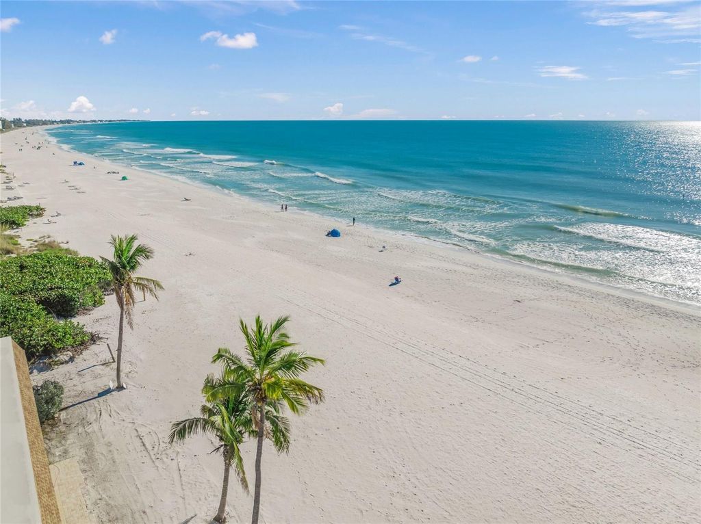 Image 22 of property listing at 7100 GULF DRIVE 104, Holmes Beach, FL 34217