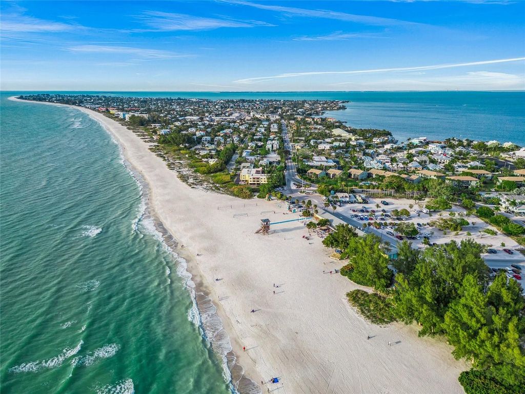 Image 26 of property listing at 7100 GULF DRIVE 104, Holmes Beach, FL 34217