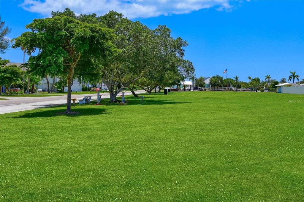 Image 38 of property listing at 7100 GULF DRIVE 104, Holmes Beach, FL 34217