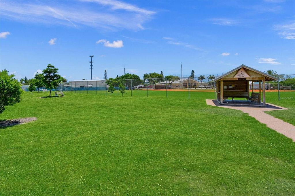 Image 39 of property listing at 7100 GULF DRIVE 104, Holmes Beach, FL 34217