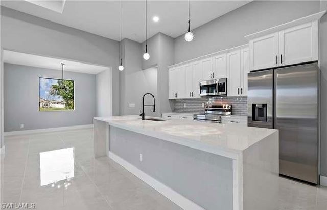 324 El Dorado BLVD S, Cape Coral, FL 33991