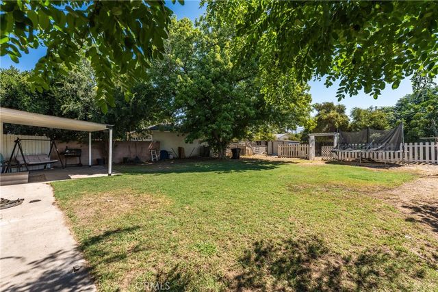 2675 Lawrence Avenue, San Bernardino, CA 92404