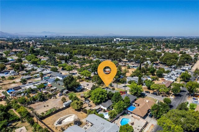2675 Lawrence Avenue, San Bernardino, CA 92404