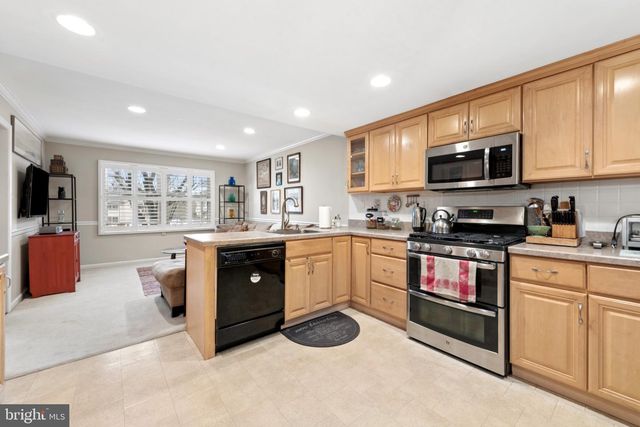 56 WOODSTREAM DR, Chesterbrook, PA 19087