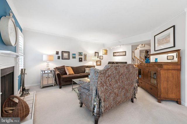 56 WOODSTREAM DR, Chesterbrook, PA 19087