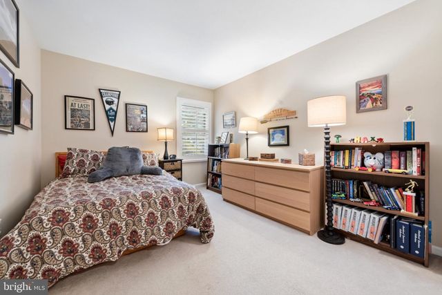 56 WOODSTREAM DR, Chesterbrook, PA 19087