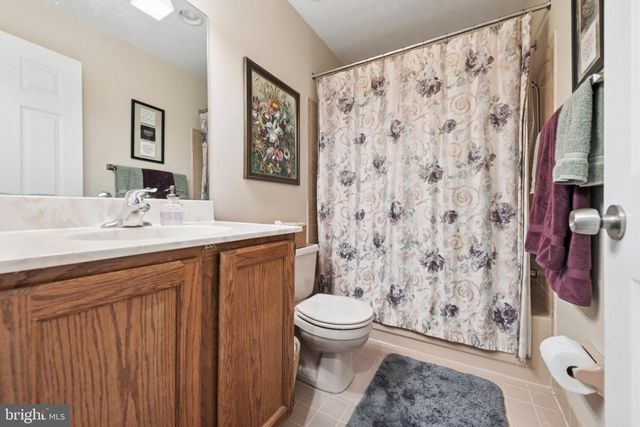 56 WOODSTREAM DR, Chesterbrook, PA 19087