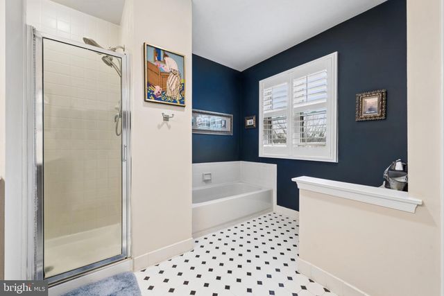 56 WOODSTREAM DR, Chesterbrook, PA 19087