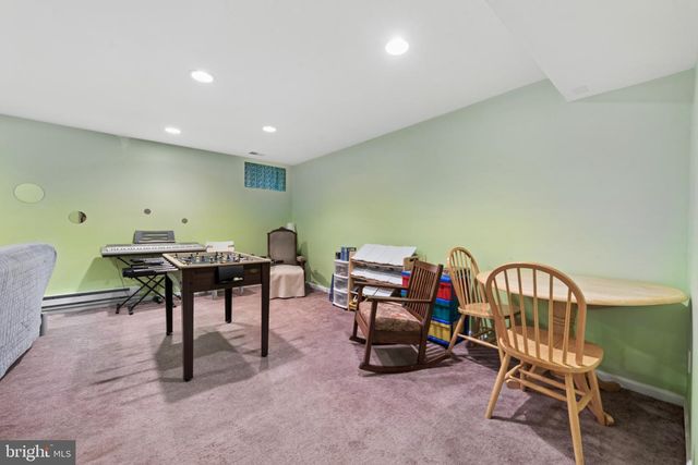 56 WOODSTREAM DR, Chesterbrook, PA 19087