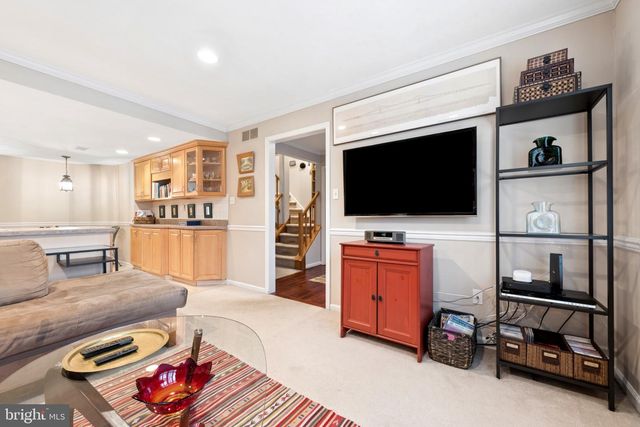 56 WOODSTREAM DR, Chesterbrook, PA 19087