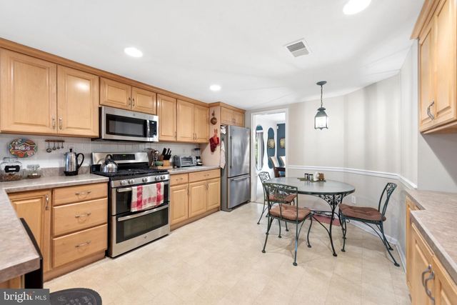 56 WOODSTREAM DR, Chesterbrook, PA 19087