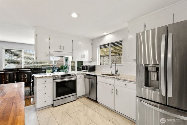 22309 115th Place SE, Kent, WA 98031