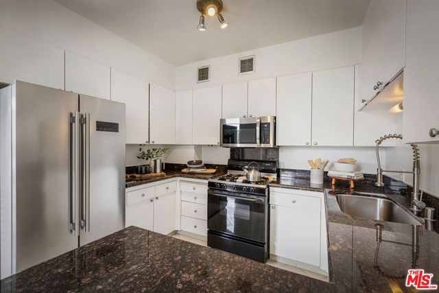 4411 Los Feliz Boulevard 502, Los Angeles, CA 90027