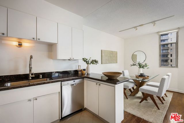 4411 Los Feliz Boulevard 502, Los Angeles, CA 90027