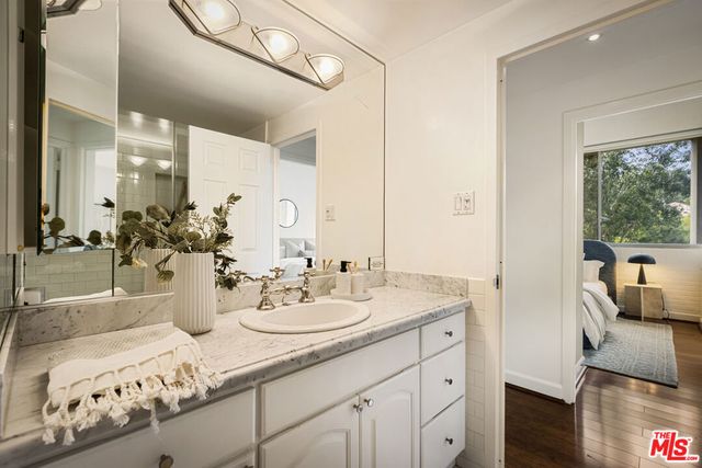 4411 Los Feliz Boulevard 502, Los Angeles, CA 90027