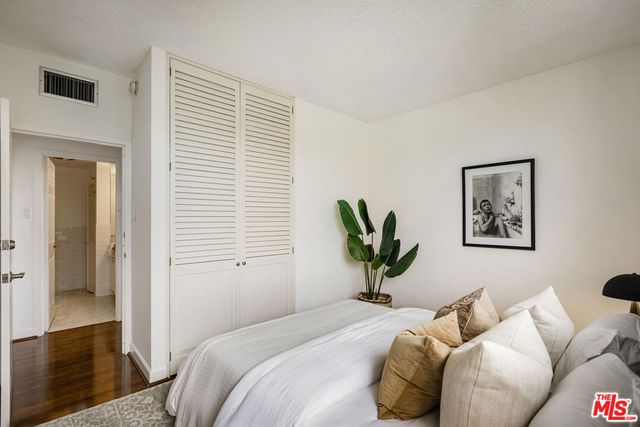 4411 Los Feliz Boulevard 502, Los Angeles, CA 90027