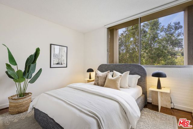 4411 Los Feliz Boulevard 502, Los Angeles, CA 90027