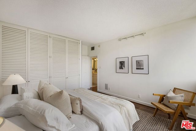 4411 Los Feliz Boulevard 502, Los Angeles, CA 90027
