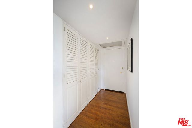 4411 Los Feliz Boulevard 502, Los Angeles, CA 90027