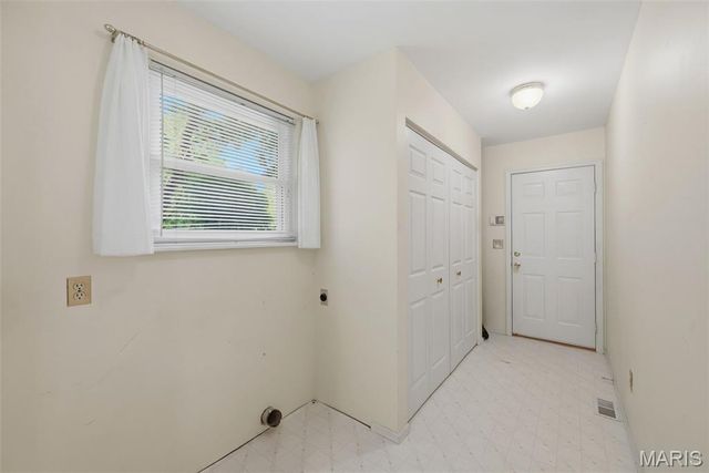 2082 Hackmann Estates Drive, St Charles, MO 63303