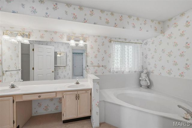 2082 Hackmann Estates Drive, St Charles, MO 63303