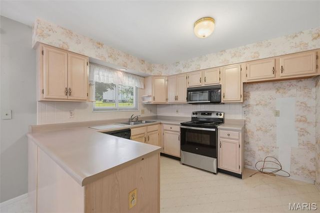 2082 Hackmann Estates Drive, St Charles, MO 63303