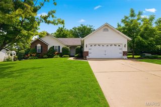 2082 Hackmann Estates Drive, St Charles, MO 63303