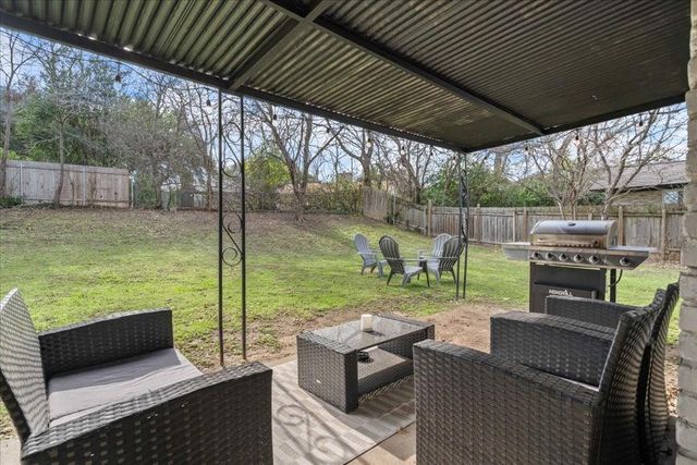 1705 Pebble Brook DR, Austin, TX 78752