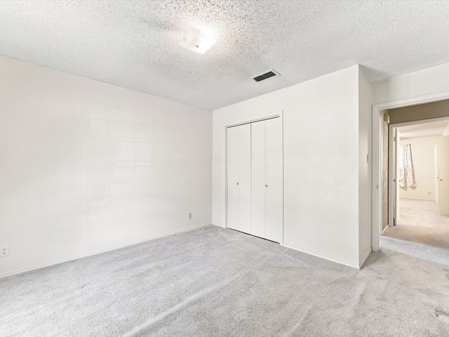 613 Cooper Street, Ennis, TX 75119