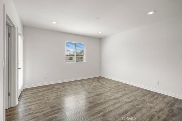 211 S Hoover Street, Los Angeles, CA 90004