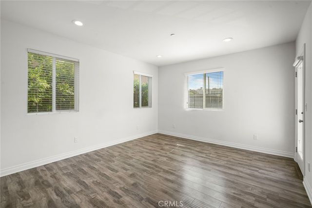 211 S Hoover Street, Los Angeles, CA 90004