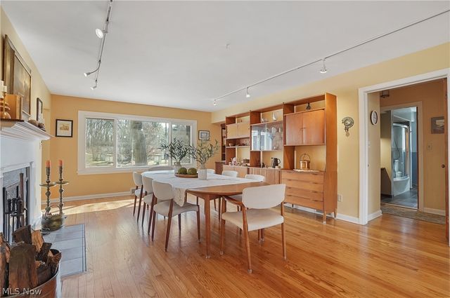 2822 Lakeland Pky, Silver Lake, OH 44224