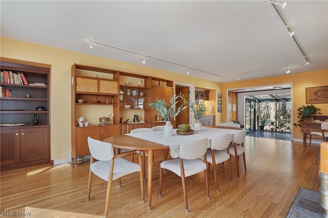 2822 Lakeland Pky, Silver Lake, OH 44224